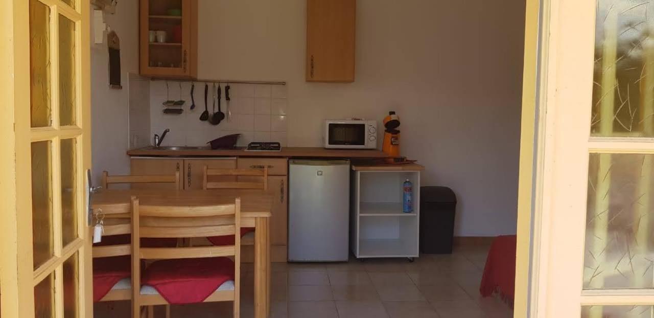 Les Gites L Archipel - Gite Le Marie-Galante แซงต์-โคลด ภายนอก รูปภาพ